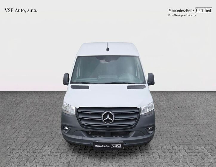 Mercedes-Benz Sprinter 8
