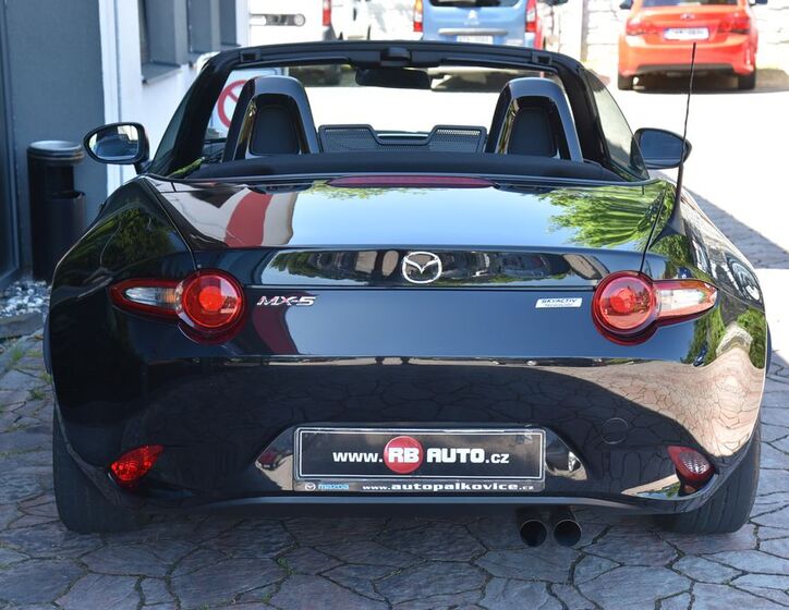 Mazda MX-5 6