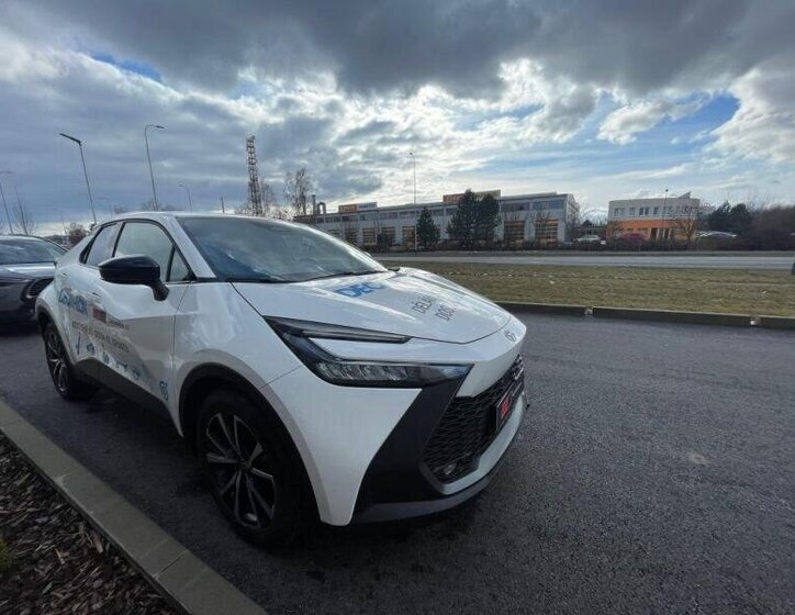 Toyota C-HR SUV / Terénní 1,8 l 98 kw