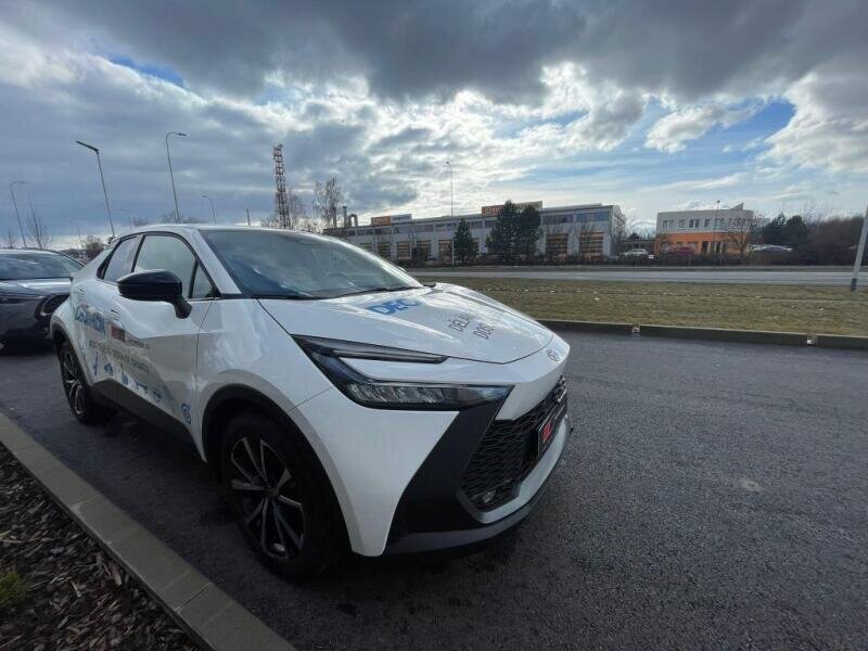 Toyota C-HR SUV / Terénní 1,8 l 98 kw