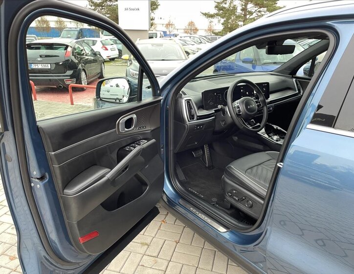 KIA Sorento SUV / Terénní 2,2 l 142 kw