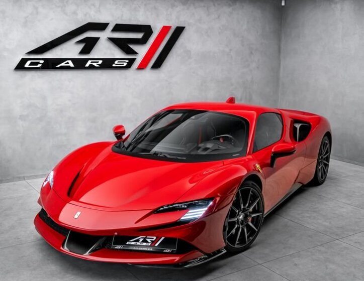 Ferrari SF90 Kupé 4,0 l 574 kw