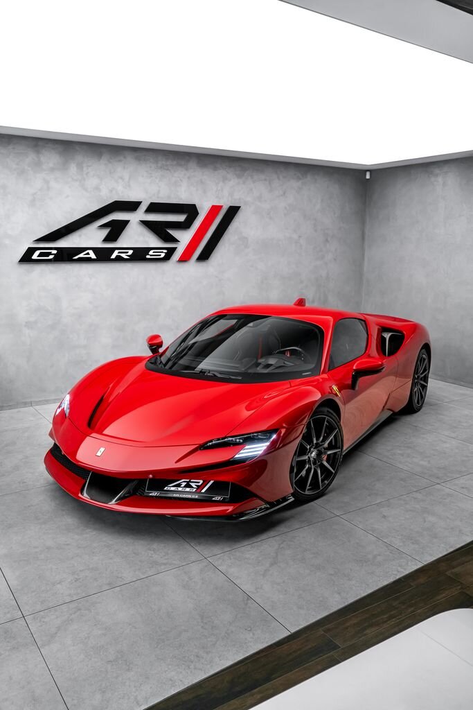 Ferrari SF90 Kupé 4,0 l 574 kw