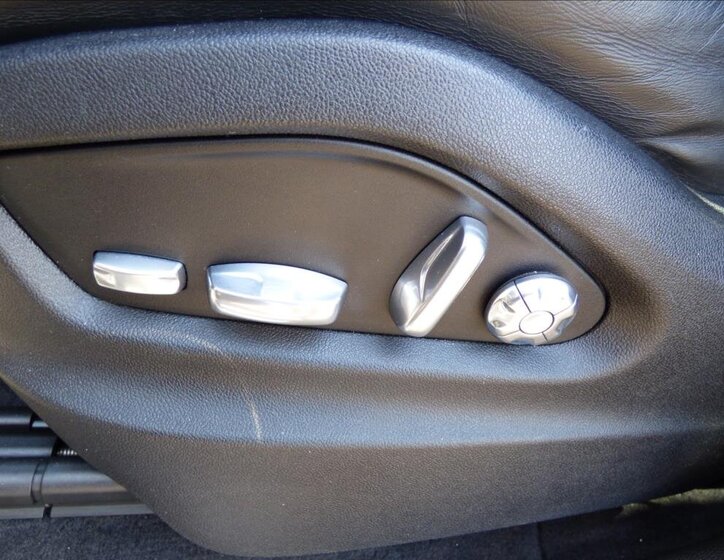 Porsche Cayenne SUV 2,9 l 324 kw