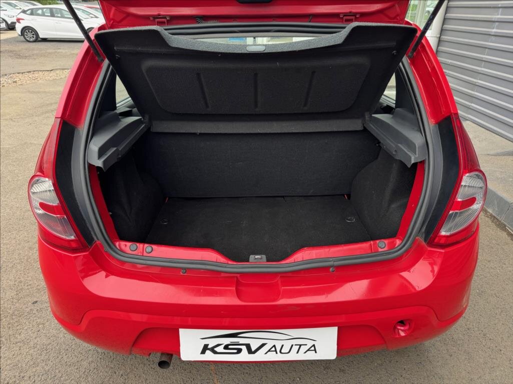 Dacia Sandero Hatchback 1,1 l 55 kw