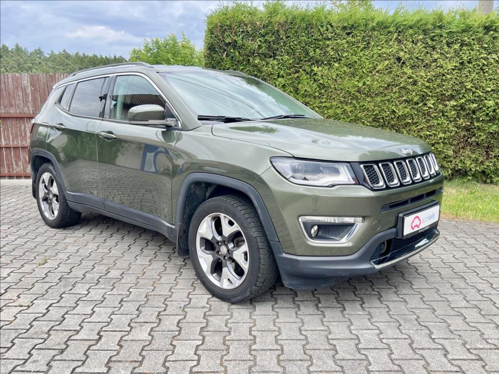 Jeep Compass SUV / Terénní 1,4 l 103 kw
