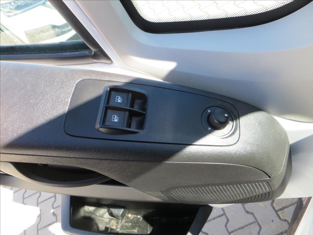 Peugeot Boxer Valník 2,2 l 121 kw