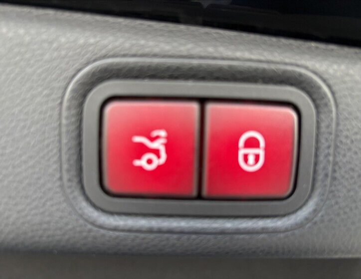 Mercedes-Benz Třídy E 33