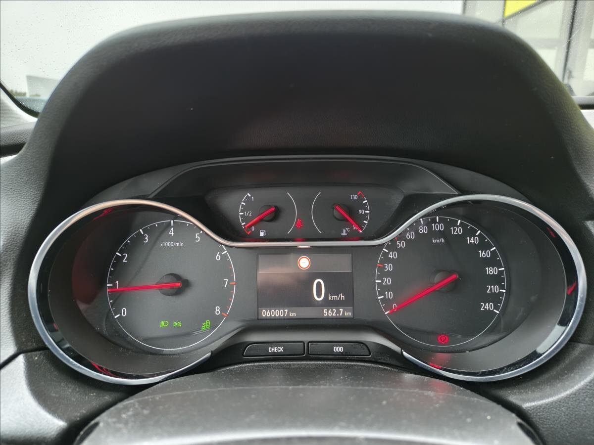 Opel Grandland SUV / Terénní 1,2 l 96 kw