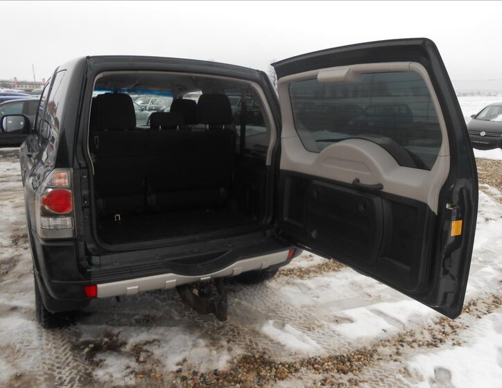 Mitsubishi Pajero SUV 3,2 l 147 kw