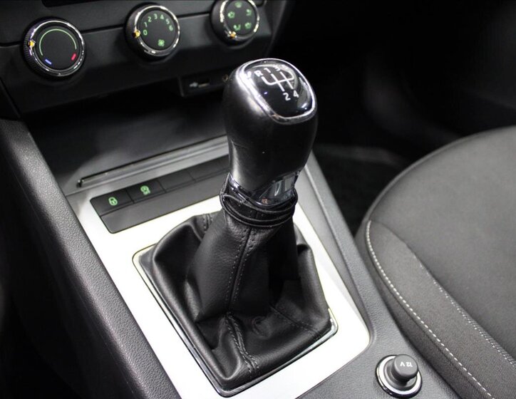 Škoda Octavia Sedan / Limuzína 1,6 l 85 kw