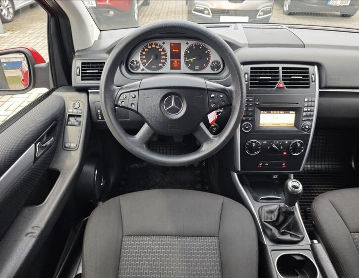 Mercedes-Benz Třídy B MPV 2,0 l 100 kw