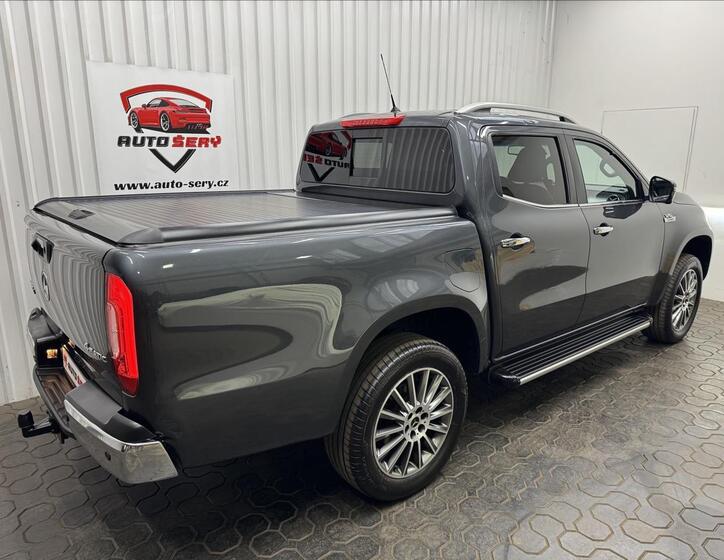 Mercedes-Benz Třídy X 8