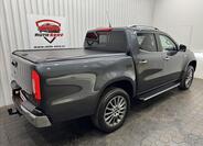 Mercedes-Benz Třídy X 8