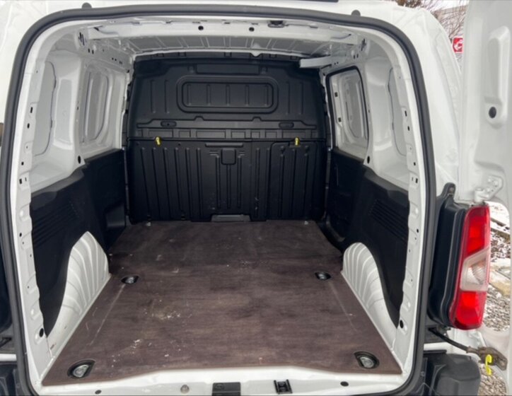 Peugeot Partner Skříň 1,5 l 75 kw