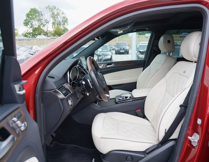 Mercedes-Benz GLS 30