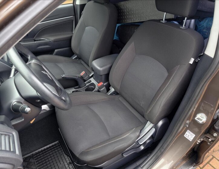 Mitsubishi ASX SUV / Terénní 1,6 l 86 kw