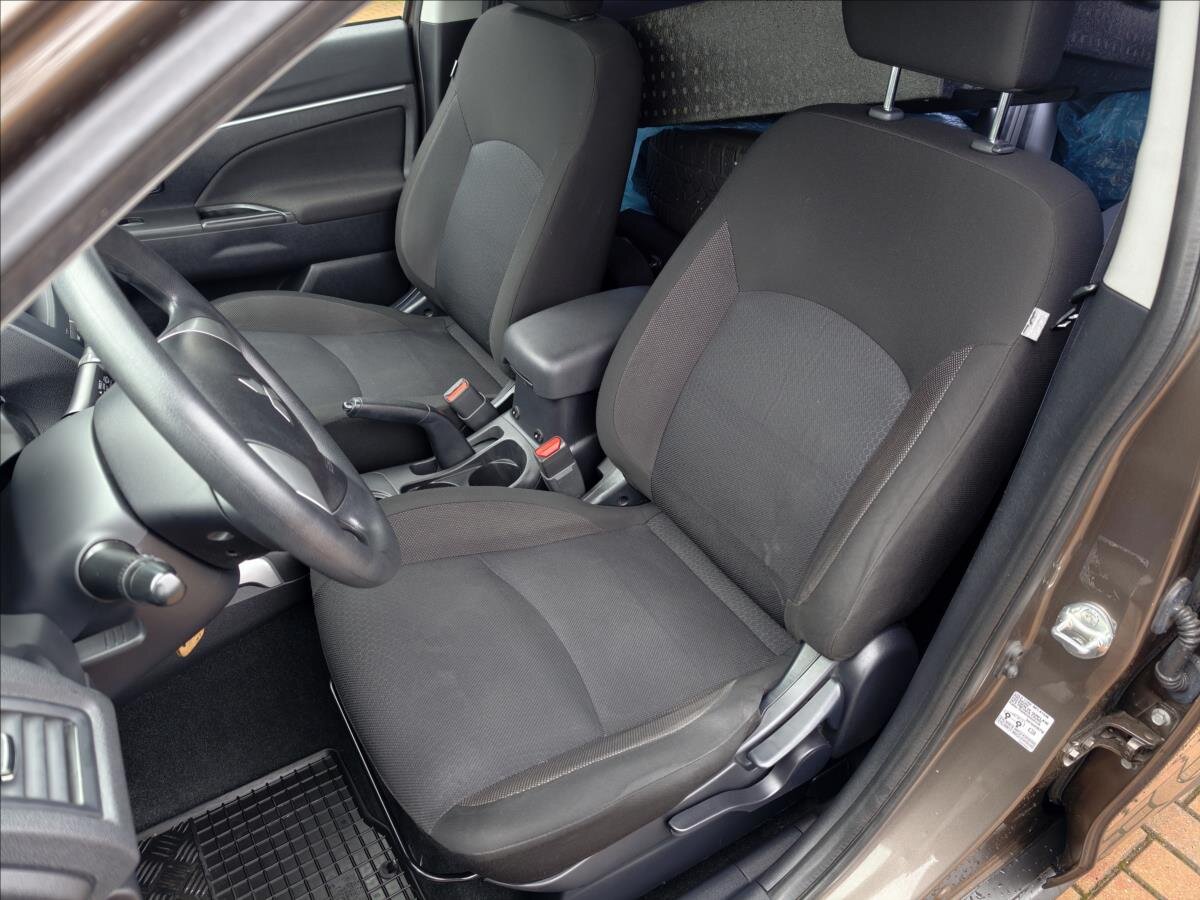 Mitsubishi ASX SUV / Terénní 1,6 l 86 kw