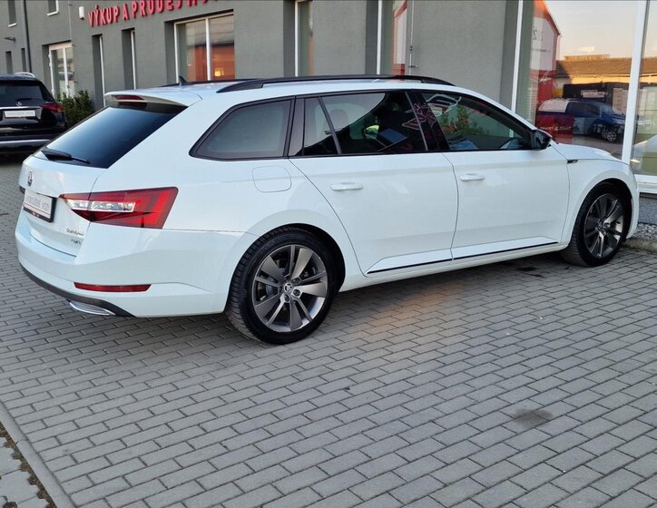 Škoda Superb Kombi 2,0 l 140 kw