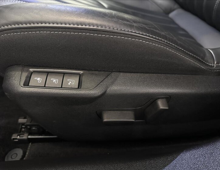 Peugeot 2008 SUV / Terénní 1,2 l 114 kw