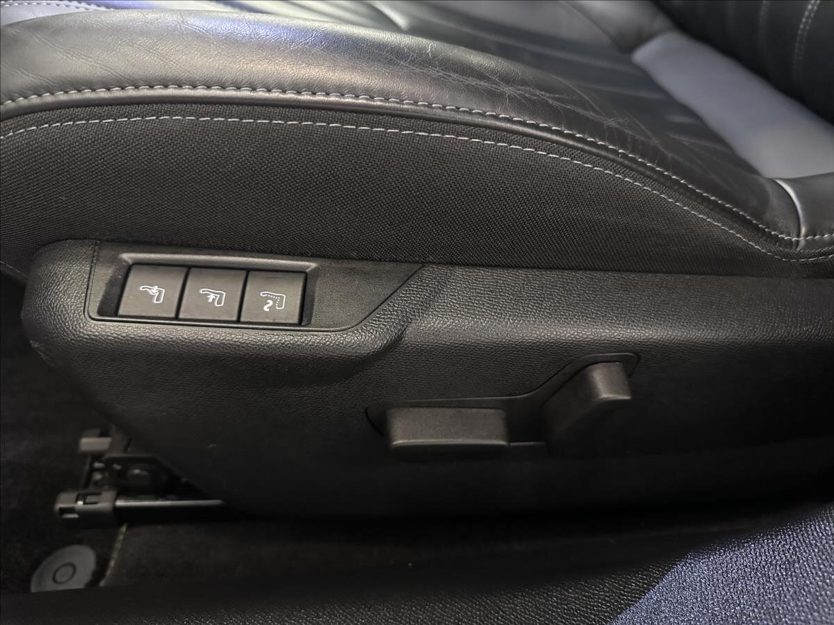 Peugeot 2008 SUV / Terénní 1,2 l 114 kw