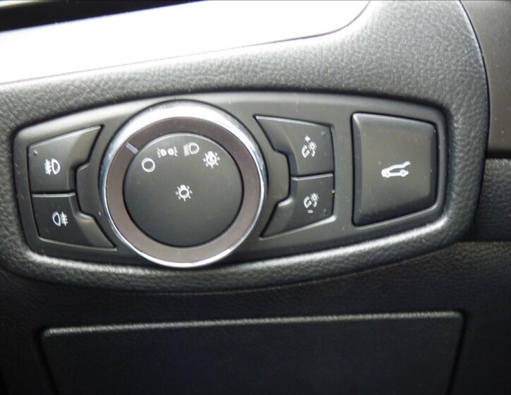 Ford S-MAX MPV 2,0 l 110 kw