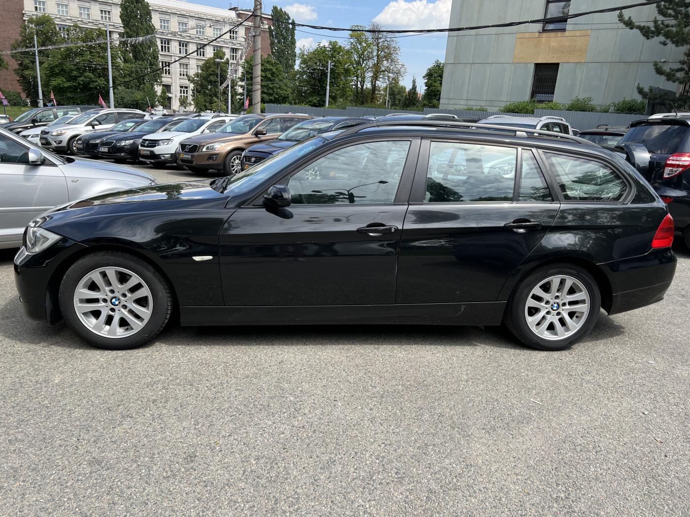 BMW Řada 3 Kombi 2,0 l 120 kw