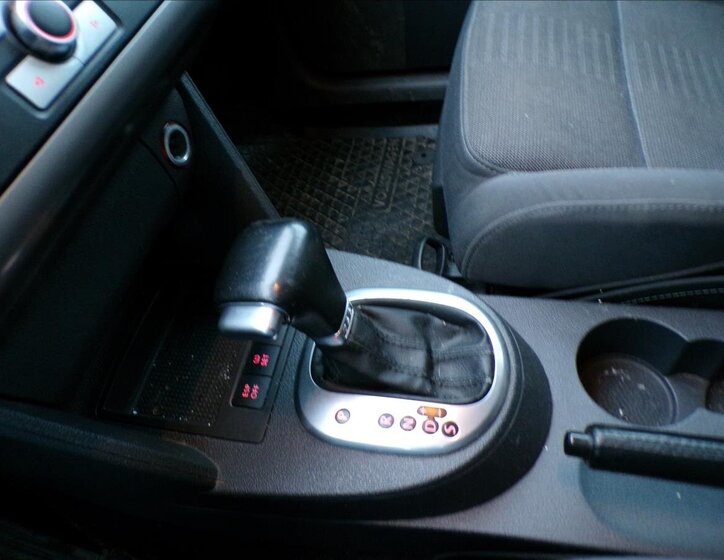 Volkswagen Touran Kombi 1,4 l 103 kw