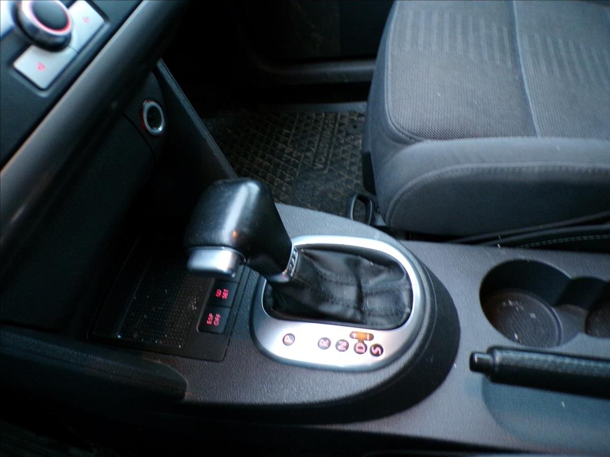 Volkswagen Touran Kombi 1,4 l 103 kw