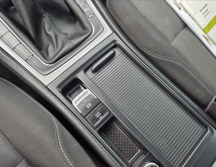 Volkswagen Golf Kombi 1,6 l 81 kw