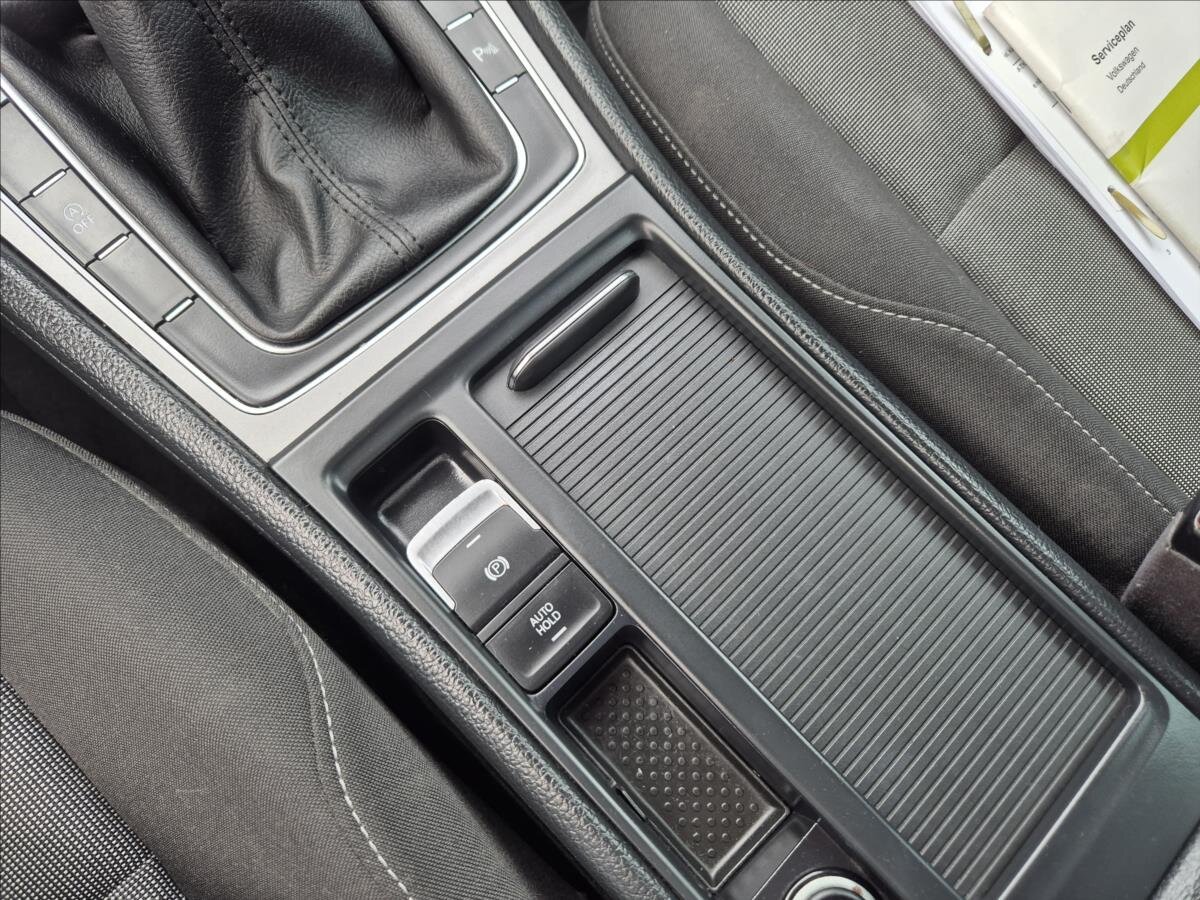 Volkswagen Golf Kombi 1,6 l 81 kw