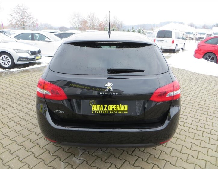 Peugeot 308 Kombi 1,2 l 96 kw