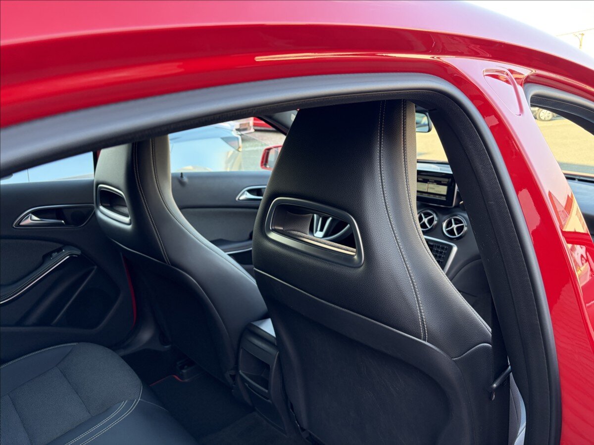 Mercedes-Benz Třídy A Hatchback 1,6 l 90 kw