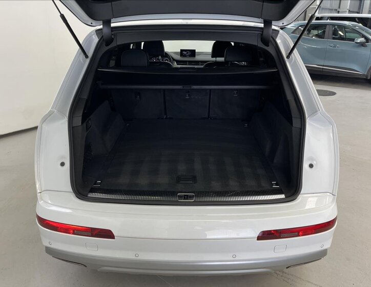 Audi Q7 30