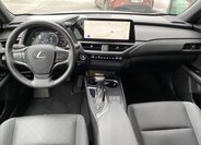 Lexus UX 250h 11