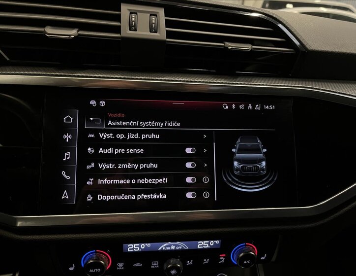 Audi Q3 SUV 1,5 l 110 kw