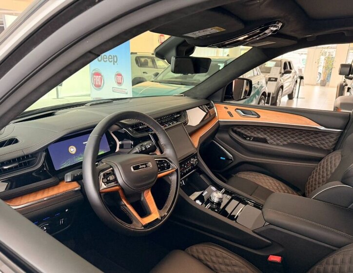 Jeep Grand Cherokee SUV / Terénní 2,0 l 280 kw