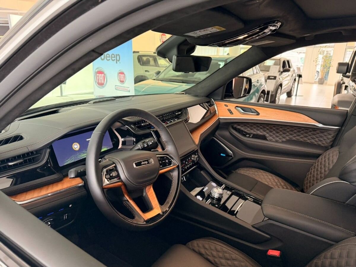 Jeep Grand Cherokee SUV / Terénní 2,0 l 280 kw