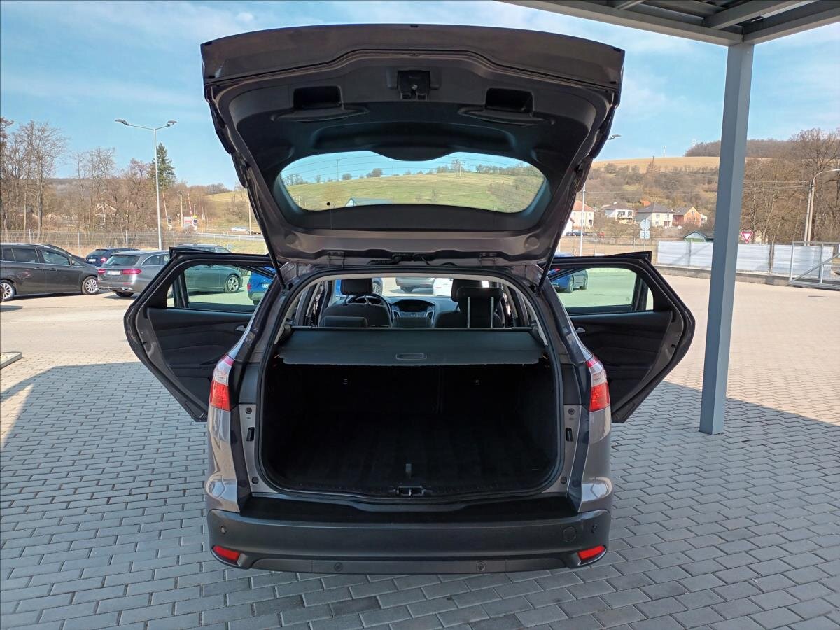 Ford Focus Kombi 998,0 92 kw