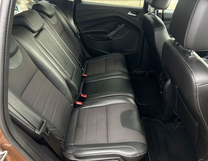 Ford Kuga SUV 2,0 l 120 kw