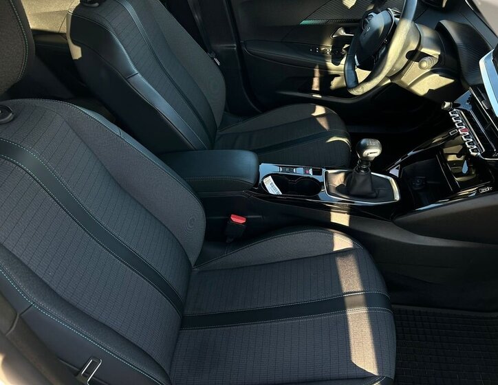 Peugeot 2008 SUV 1,2 l 74 kw