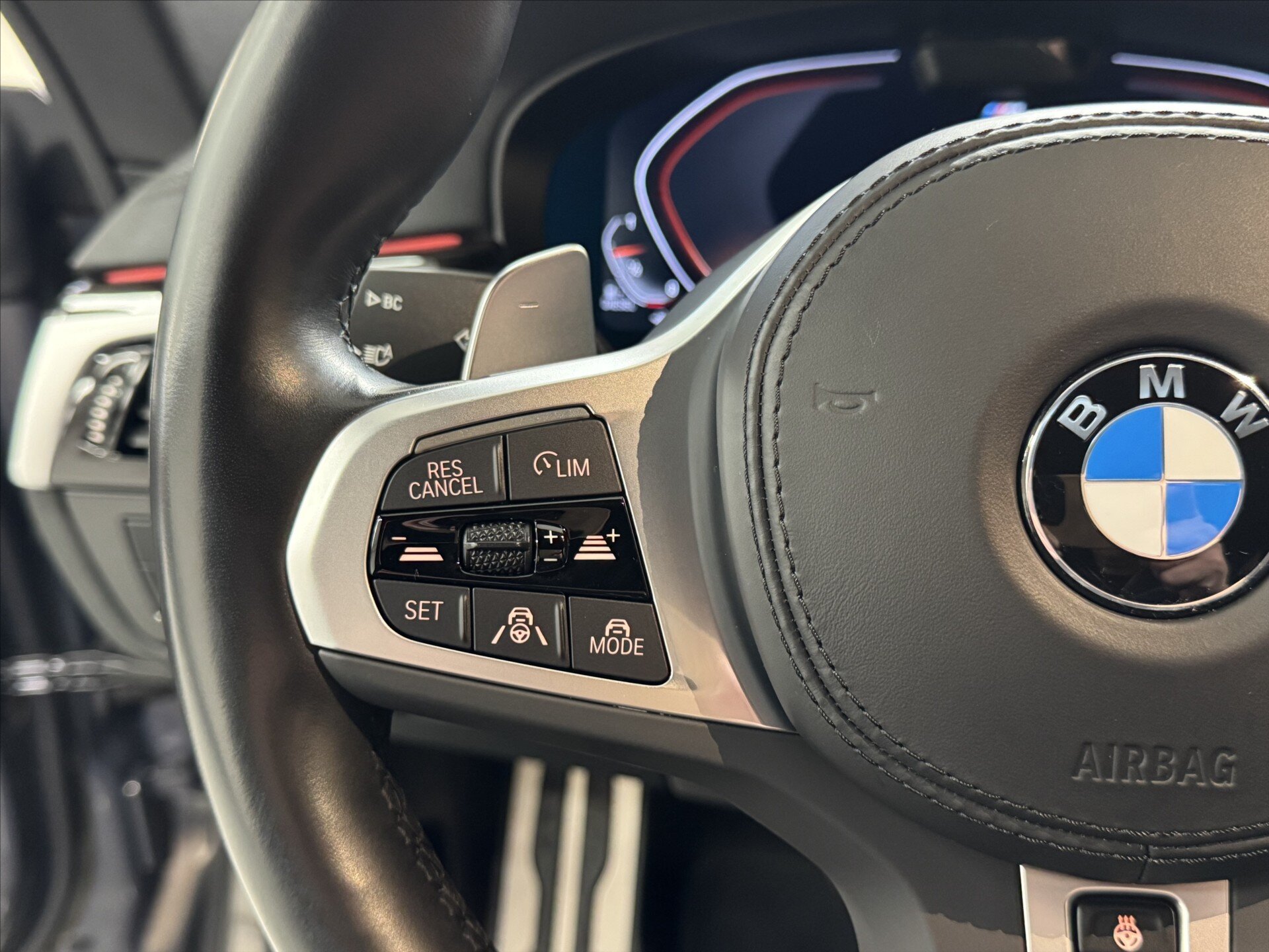 BMW Řada 6 Sedan / Limuzína 3,0 l 250 kw