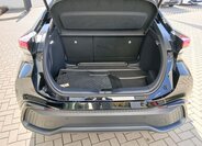 Toyota C-HR SUV / Terénní 2,0 l 112 kw