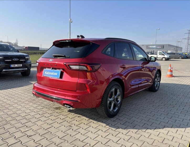 Ford Kuga SUV / Terénní 1,5 l 110 kw