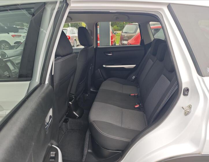 Suzuki Vitara 11