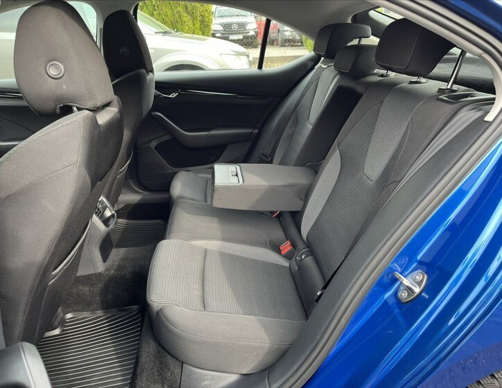 Škoda Octavia Sedan / Limuzína 1,5 l 110 kw