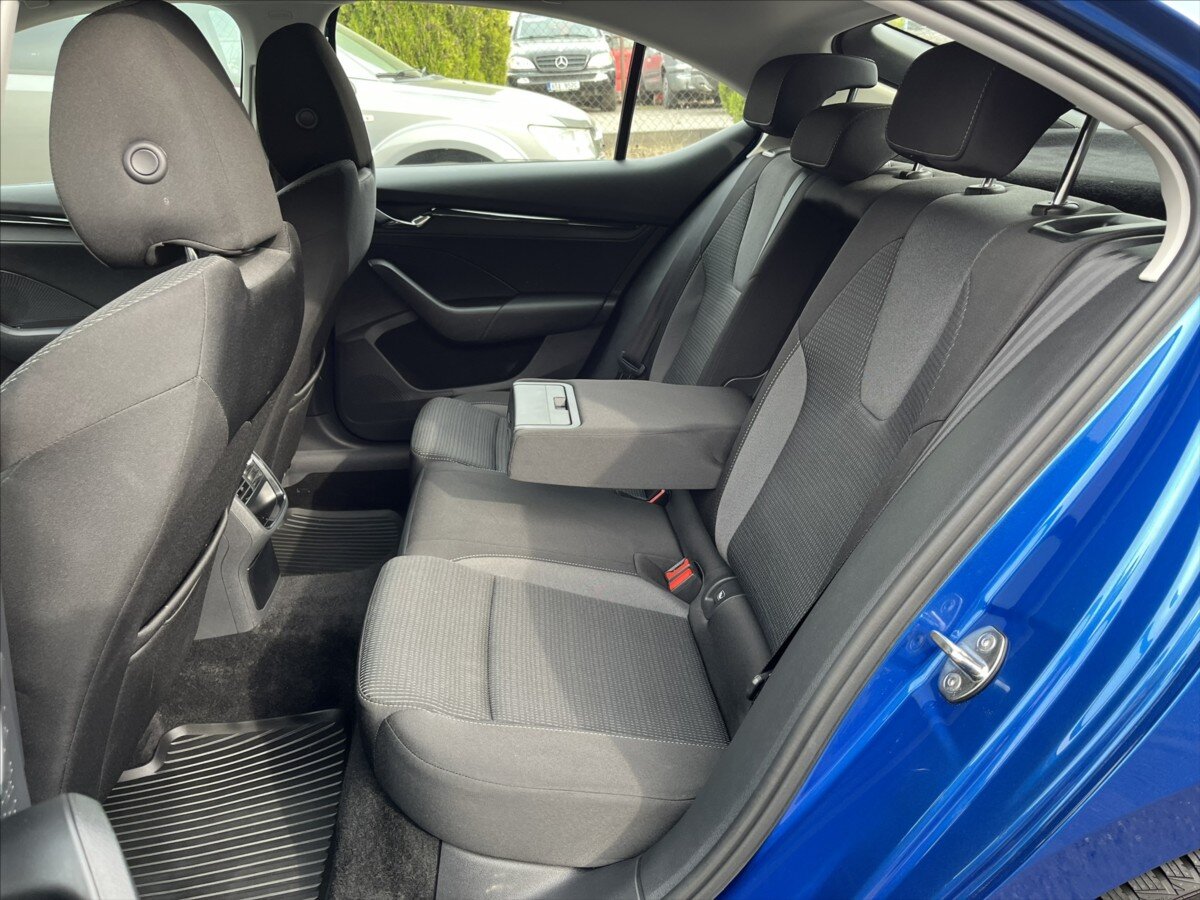 Škoda Octavia Sedan / Limuzína 1,5 l 110 kw