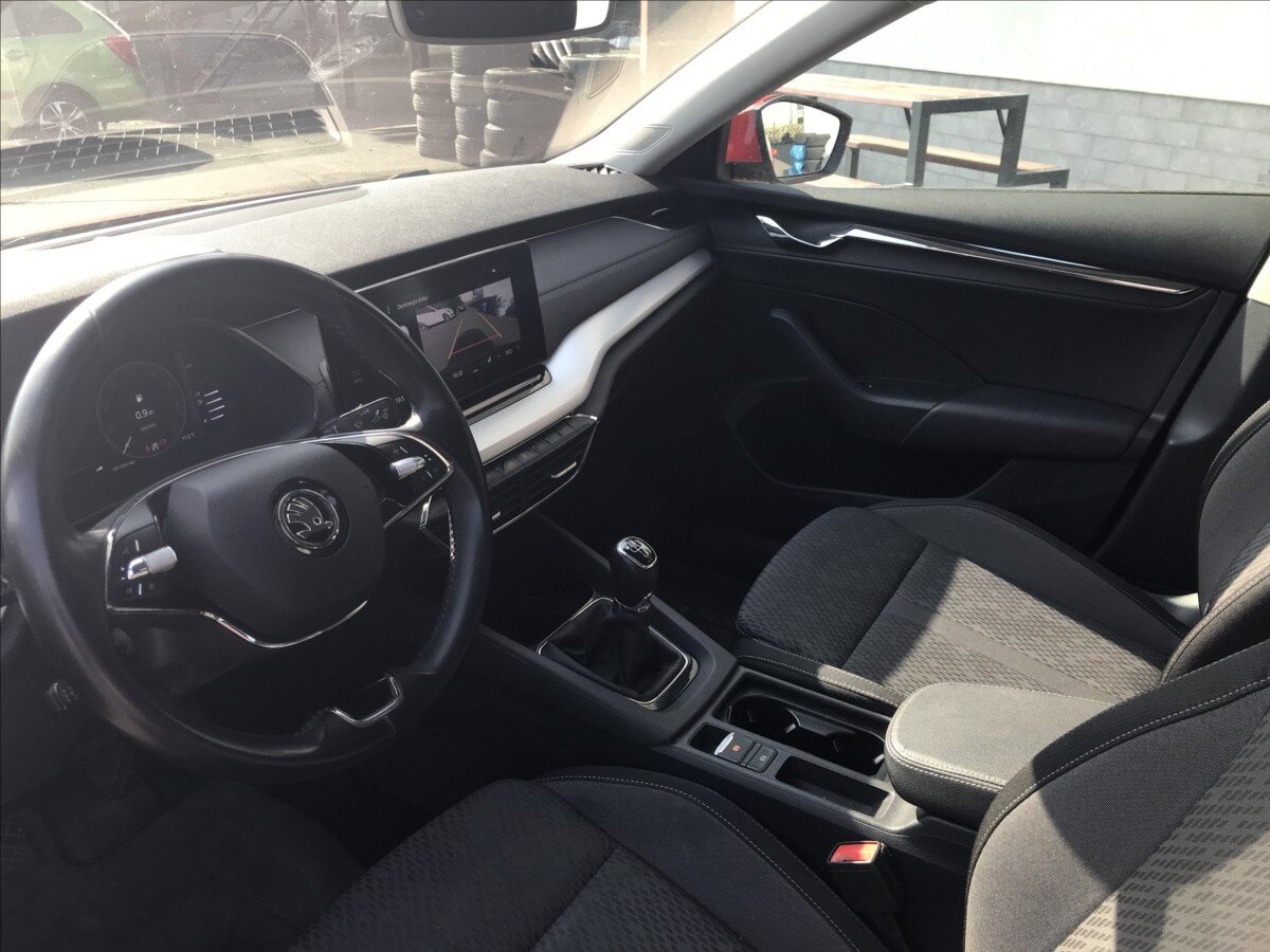 Škoda Octavia Sedan / Limuzína 1,5 l 110 kw