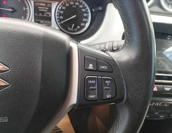 Suzuki Vitara SUV / Terénní 1,6 l 88 kw