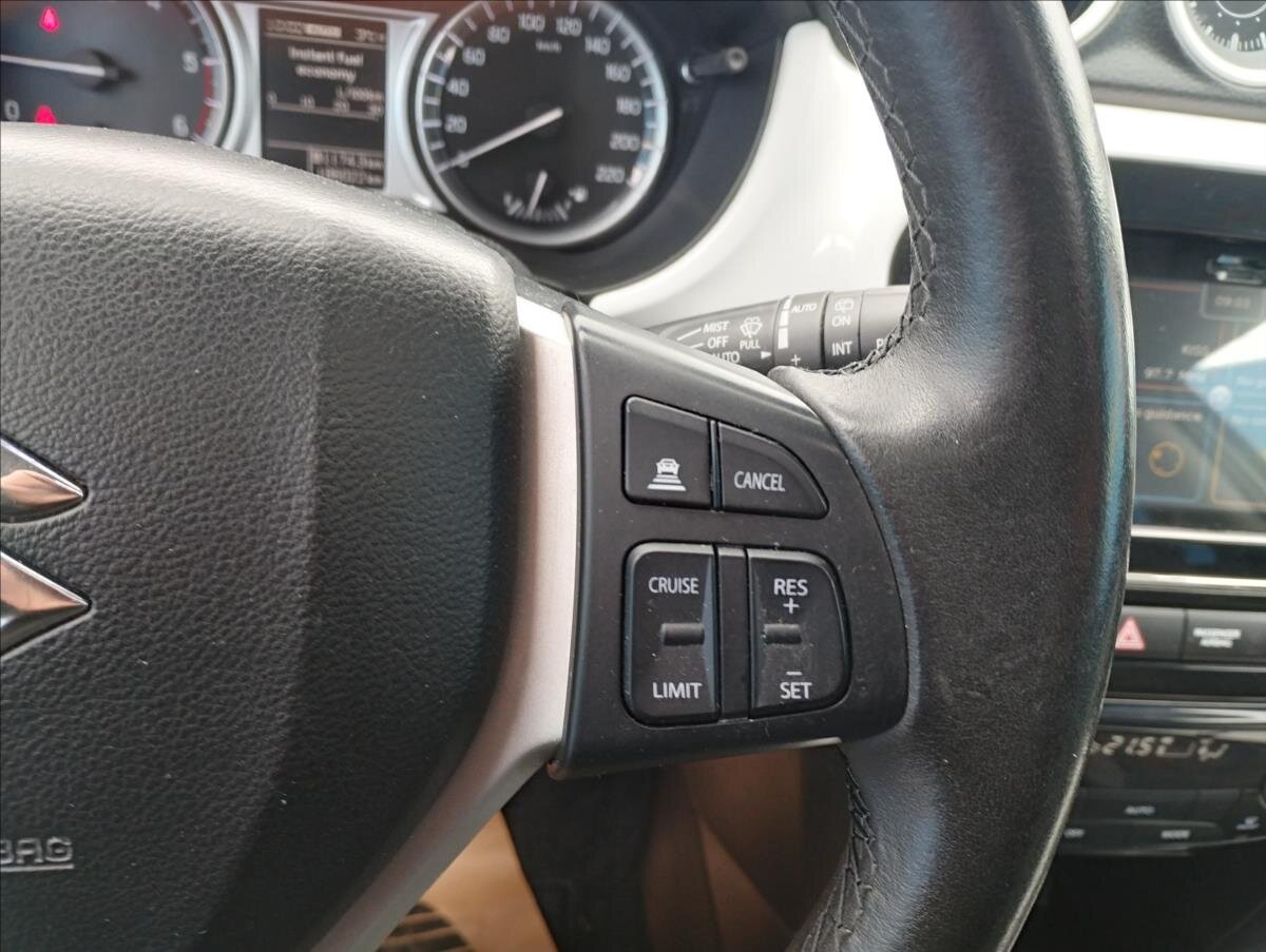 Suzuki Vitara SUV / Terénní 1,6 l 88 kw